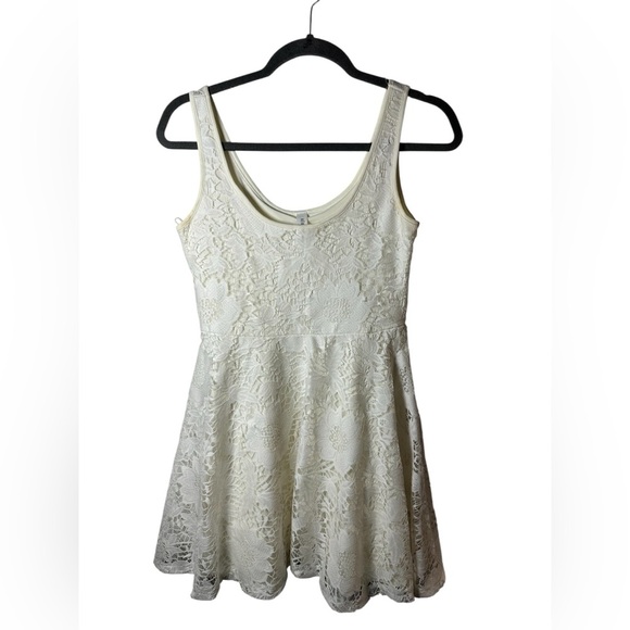Aeropostale Dresses & Skirts - Aeropostale White Floral Lace Sleeveless Skater Dress Women’s Size M Medium